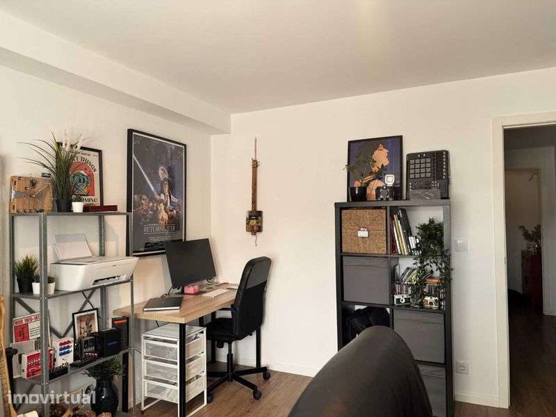 Apartamento T3 Renovado com Garagem e Arrumos - Centro de Braga - Grande imagem: 4/12