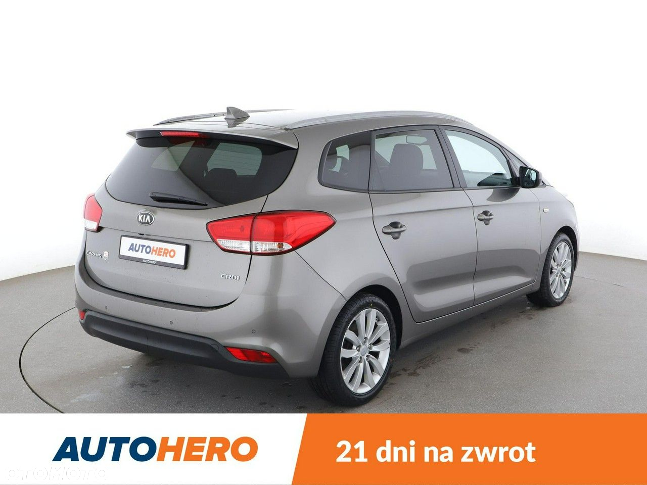 Kia Carens - 7