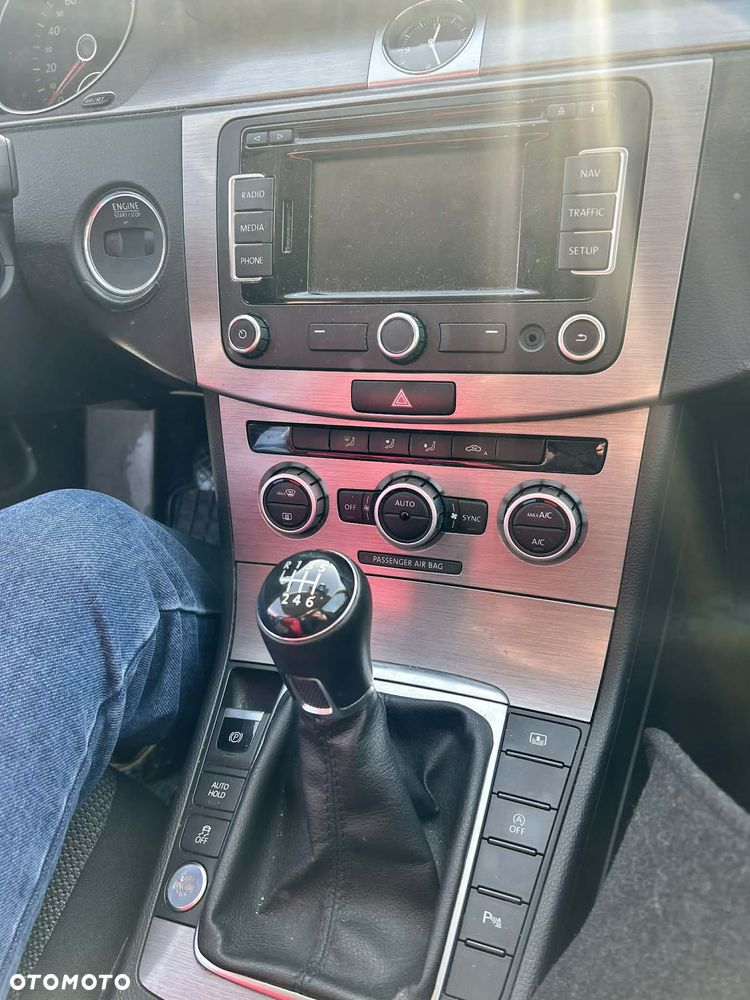 Volkswagen Passat 1.4 TSI BMT Trendline - 8