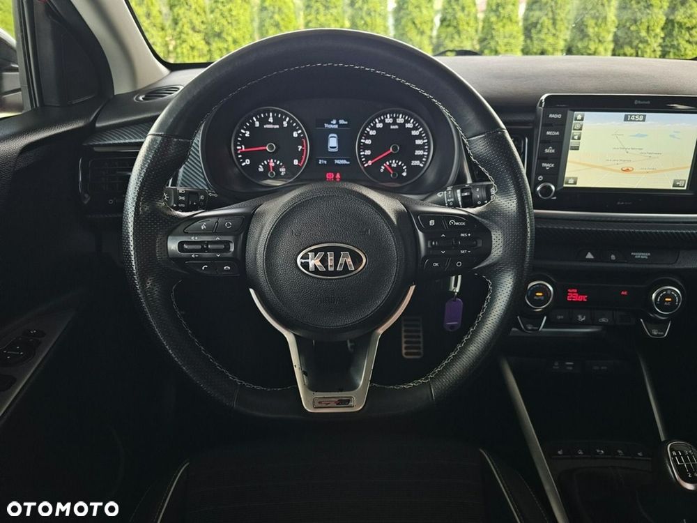 Kia Rio - 16