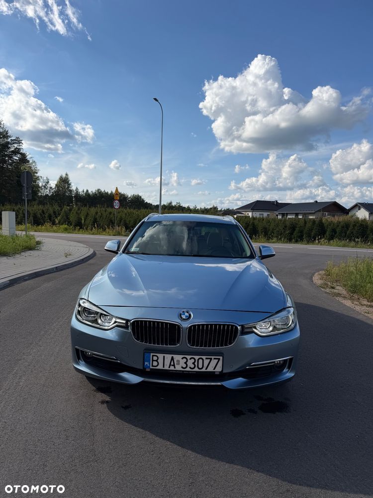 BMW Seria 3 328i xDrive Luxury Line - 2