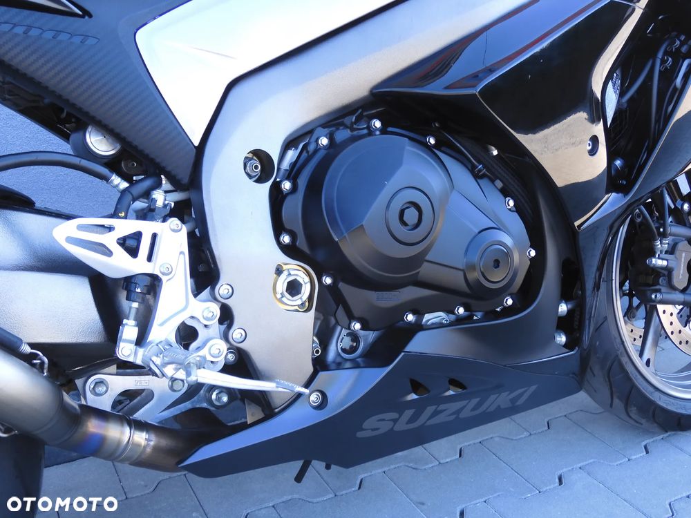 Suzuki GSX-R - 10