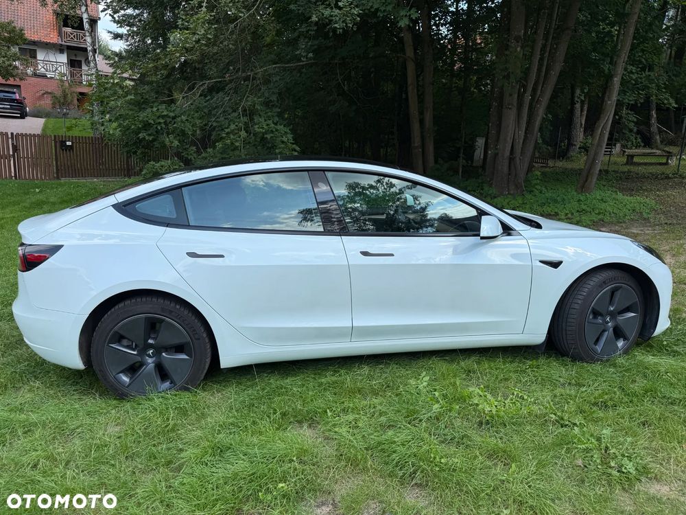 Tesla Model 3 - 2