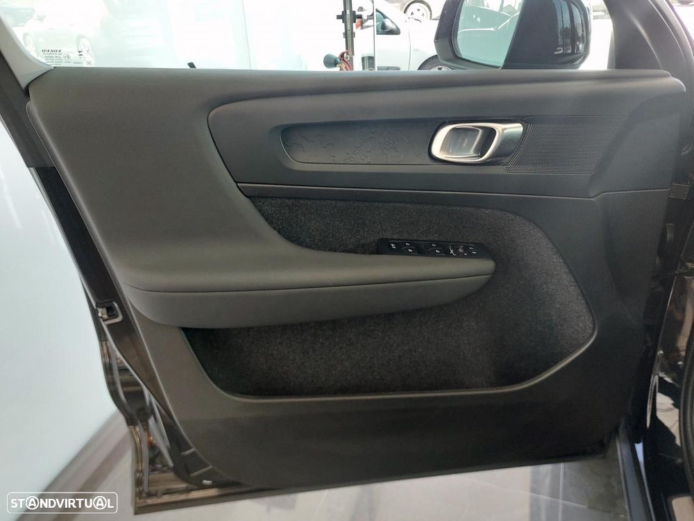 Volvo EX40 70 kWh Single Motor Core - 17