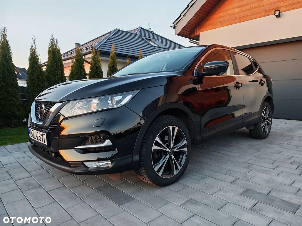 Nissan Qashqai 1.2 DIG-T 360 - 1
