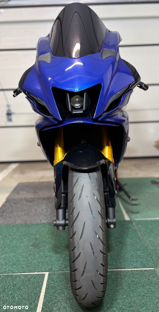 Yamaha R7