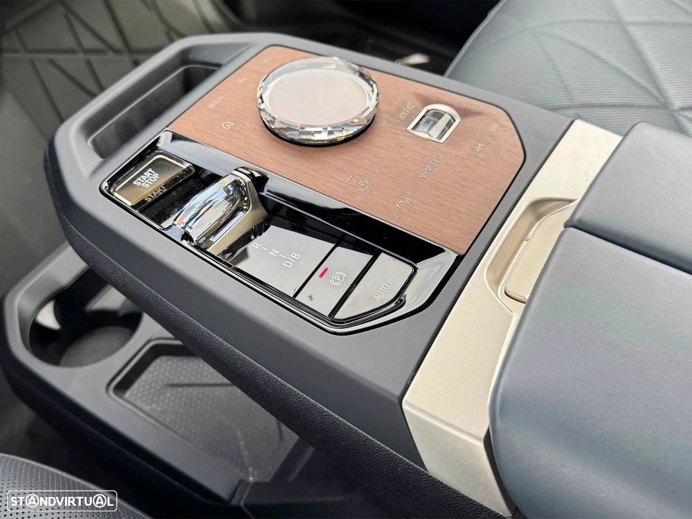 BMW iX xDrive50 - 12