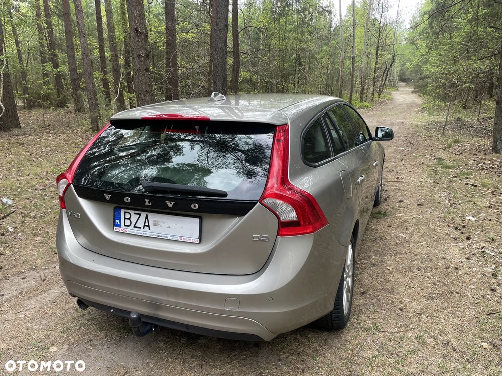 Volvo V60 D2 Edition - 17