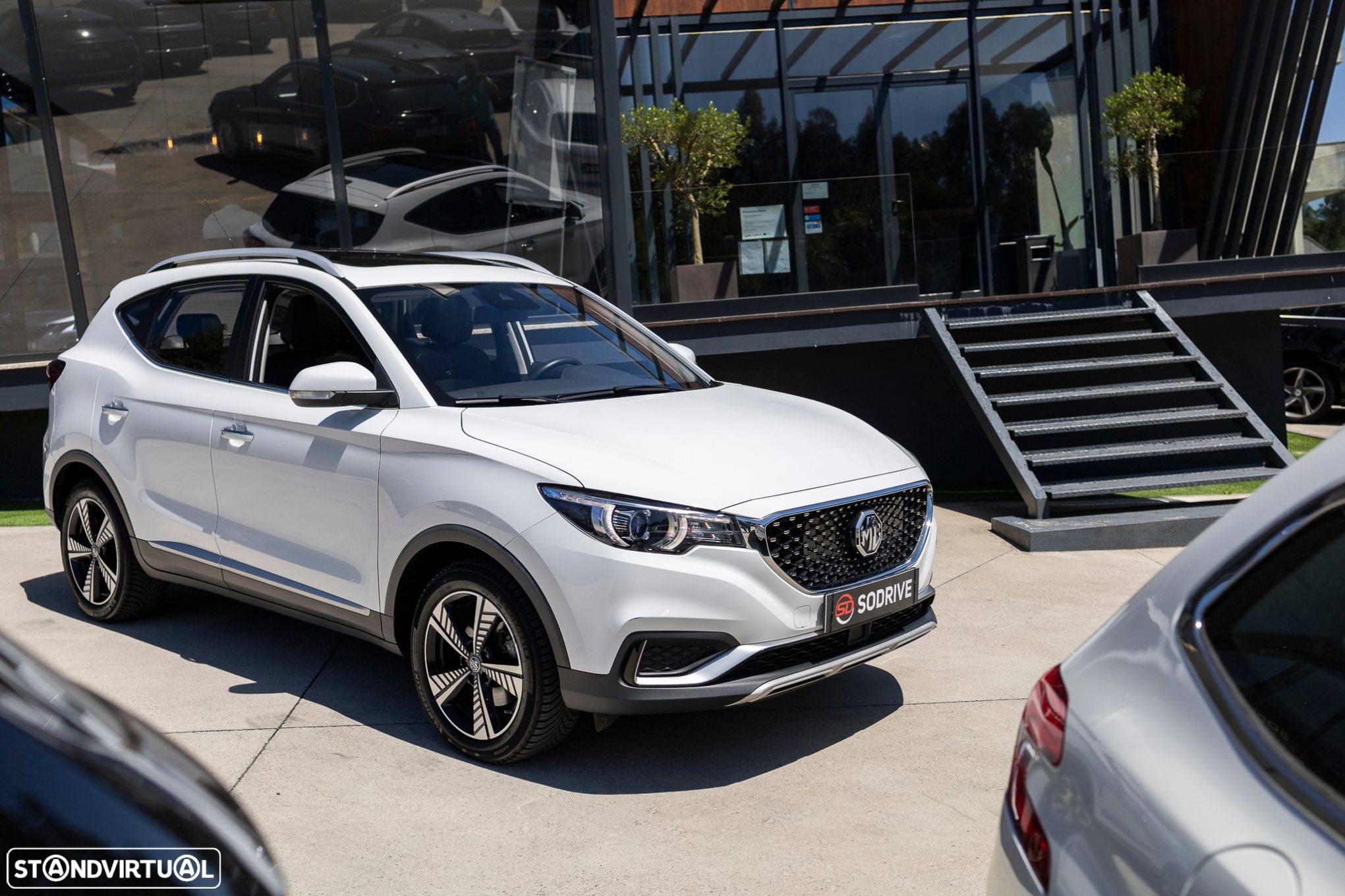 MG ZS - 23