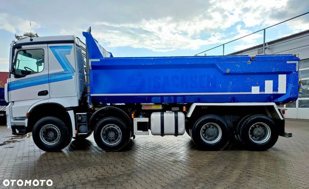 Mercedes-Benz Arocs 4151 8x4 - 8