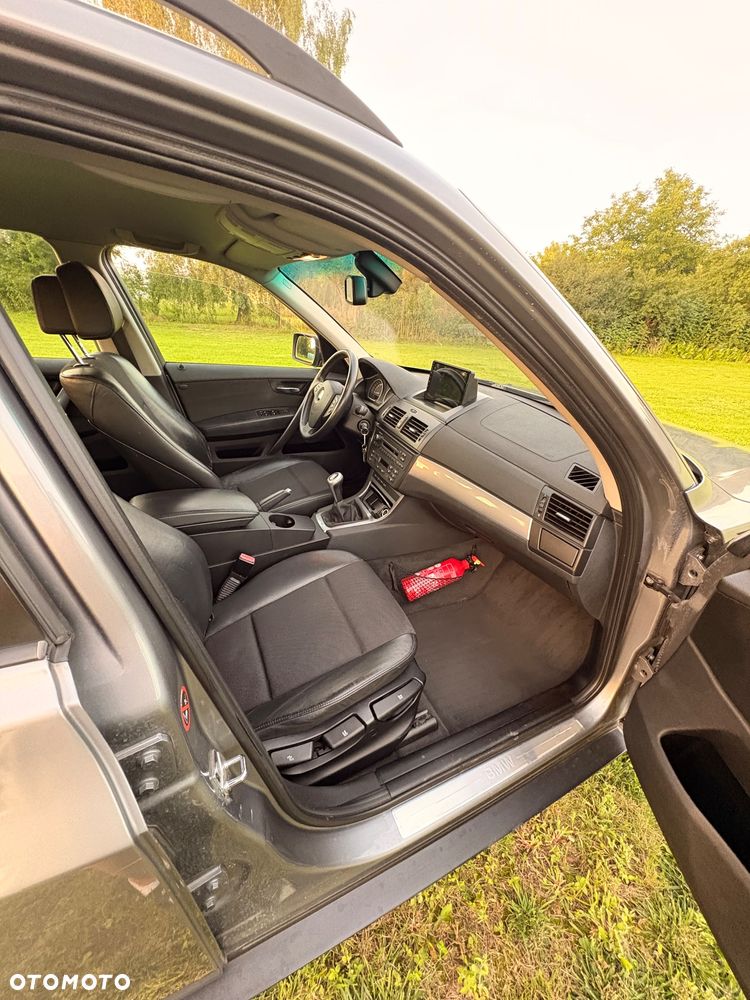 BMW X3 xDrive18d - 12