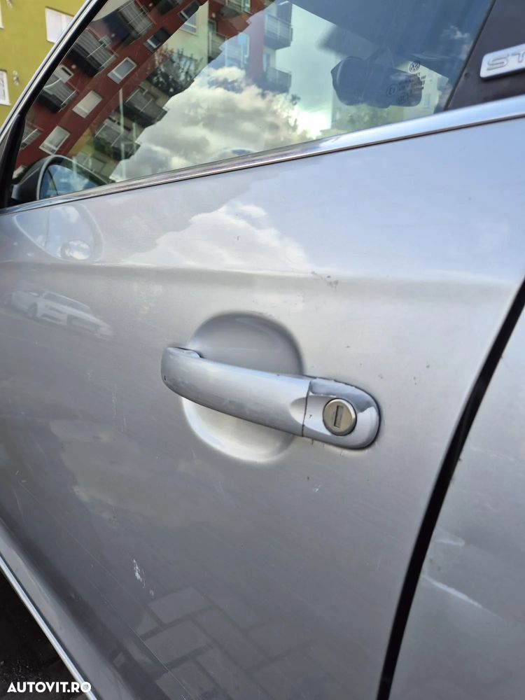 Volkswagen Golf 1.6 TDI DPF Style - 23