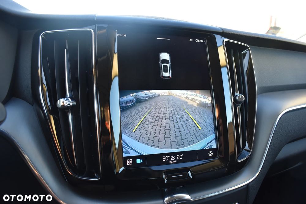 Volvo XC 60 B4 B Momentum Pro - 31