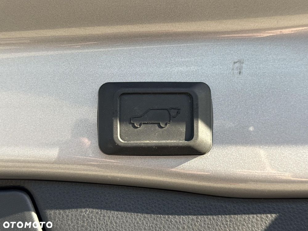 Toyota RAV4 - 24