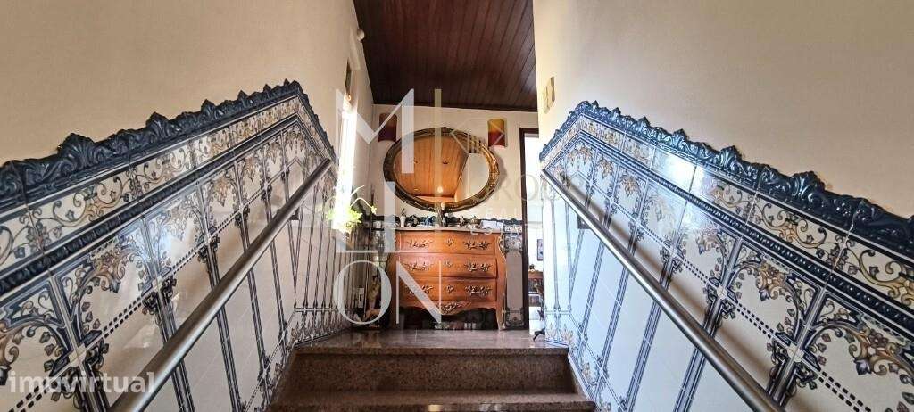Moradia + Espaço Comercial com Possibilidade de 2 Frações | Cascais - Grande imagem: 3/39