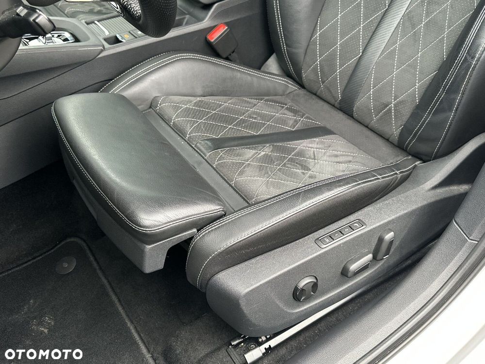 Skoda Octavia 2.0 TDI RS DSG - 14