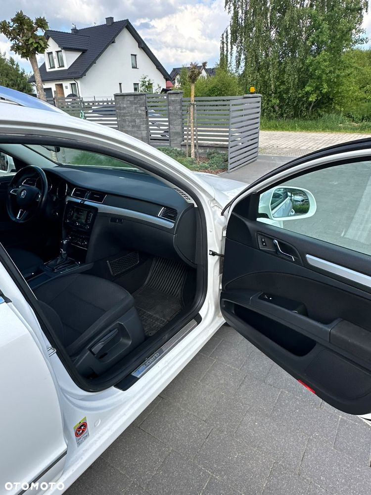 Skoda Superb 2.0 TDI 4x4 Business DSG - 35