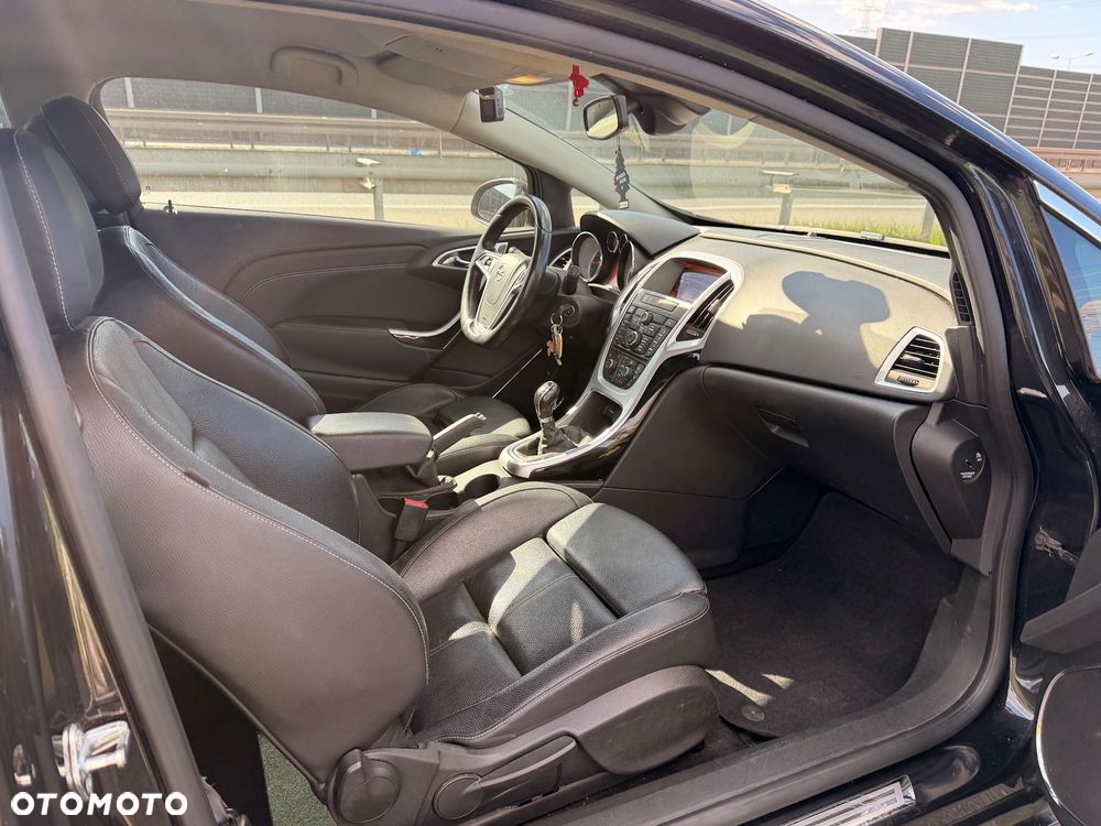 Opel Astra 1.4 T Sport - 25