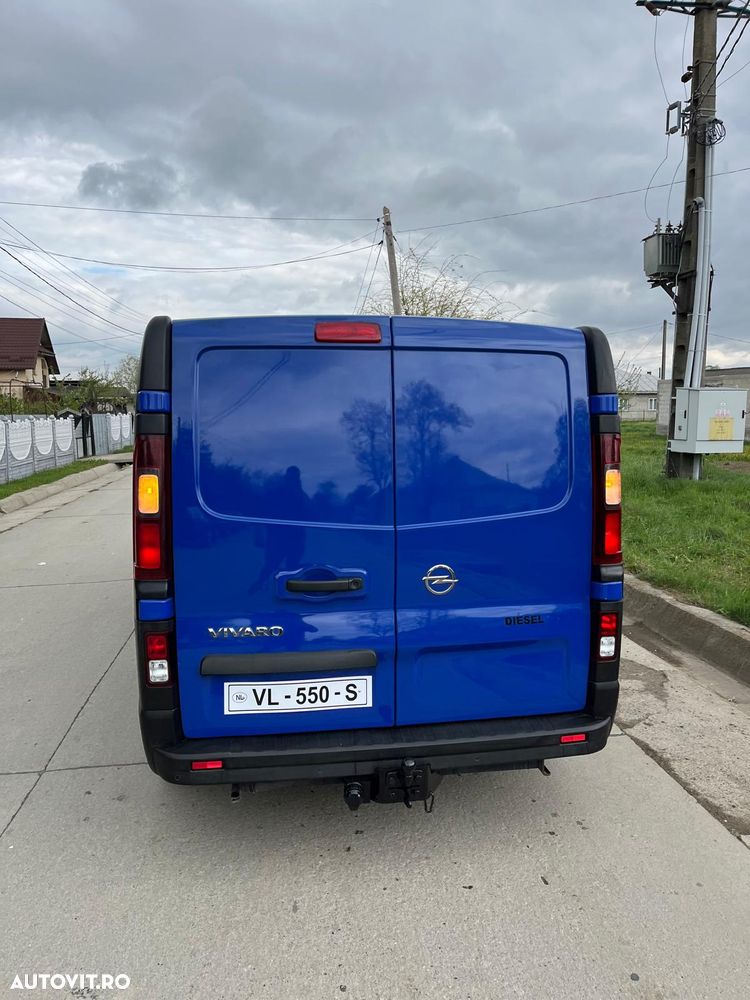 Opel Vivaro - 10