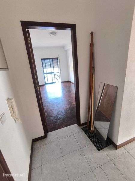 Venda de Apartamento T2 - Miranda do Corvo - Grande imagem: 2/12
