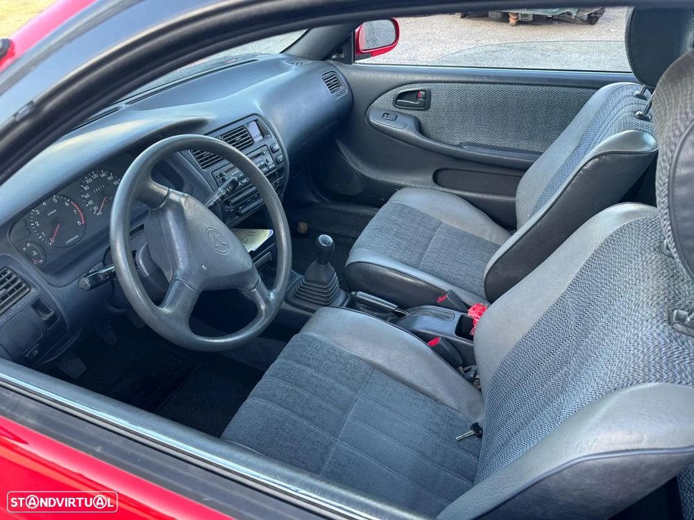 Toyota Corolla VII 1.3 XLi 16V de 1995 para peças - 4