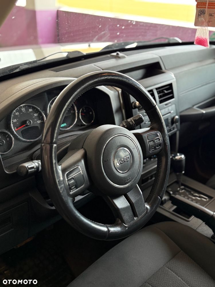 Jeep Liberty 3.7 4x4 - 17