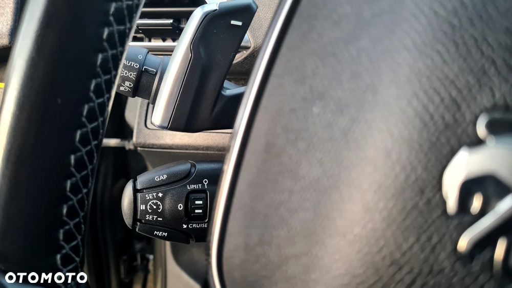 Peugeot 5008 BlueHDi 130 EAT8 Allure Pack - 16