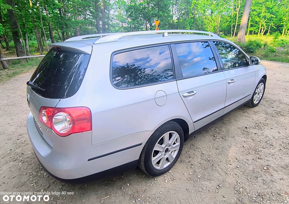 Volkswagen Passat 1.9 TDI DPF Highline - 7