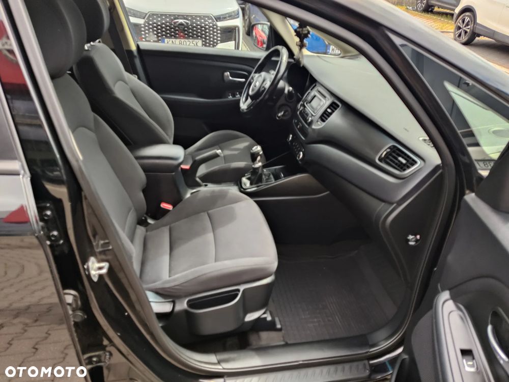 Kia Carens 1.7 CRDi M - 18