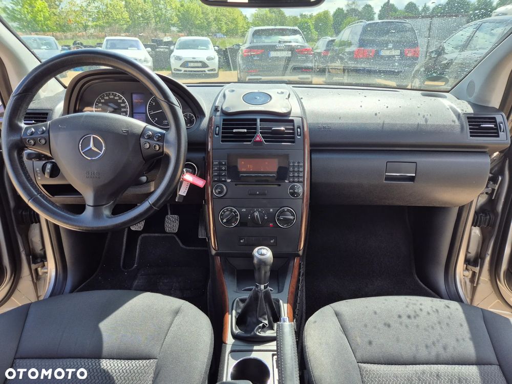 Mercedes-Benz Klasa A 170 Elegance - 9