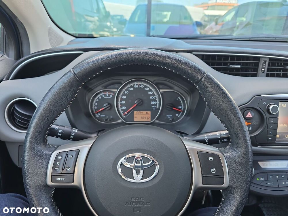 Toyota Yaris - 16