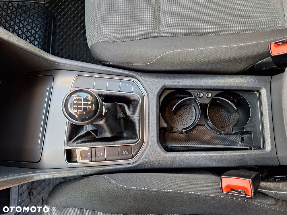 Volkswagen Golf Sportsvan - 15