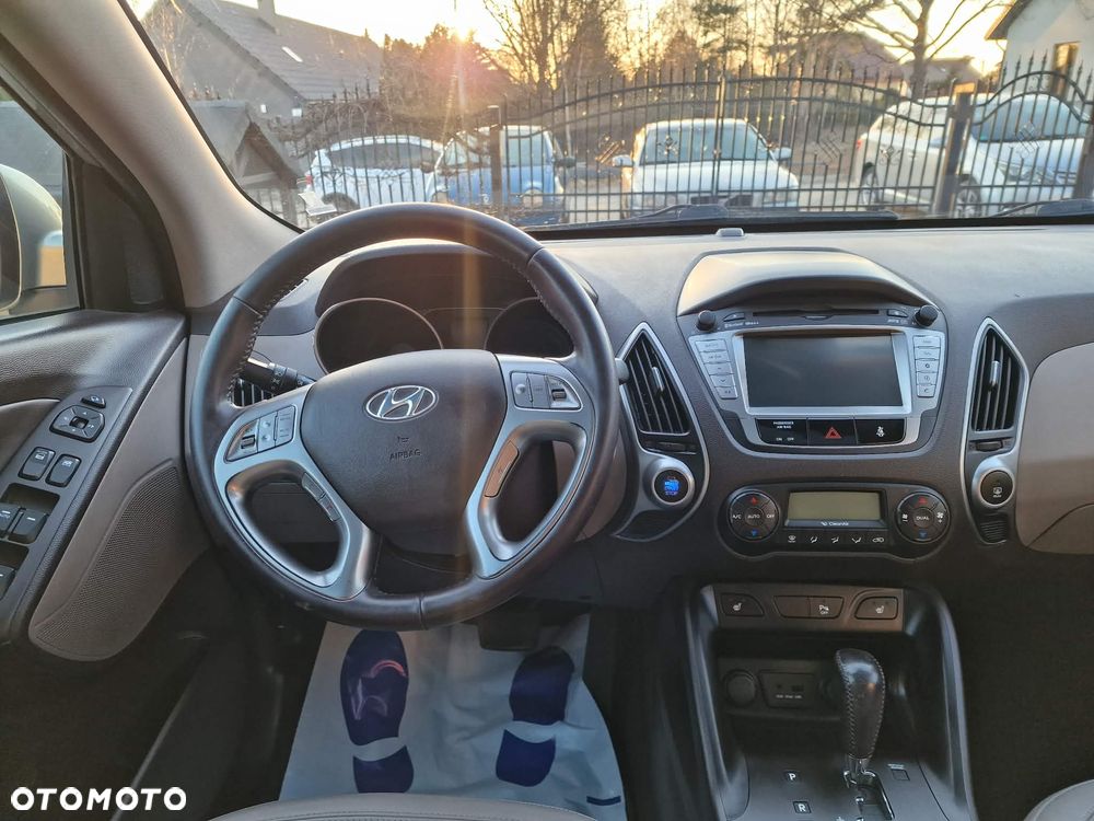 Hyundai ix35 2.0 CRDi 4WD Automatik Premium - 12