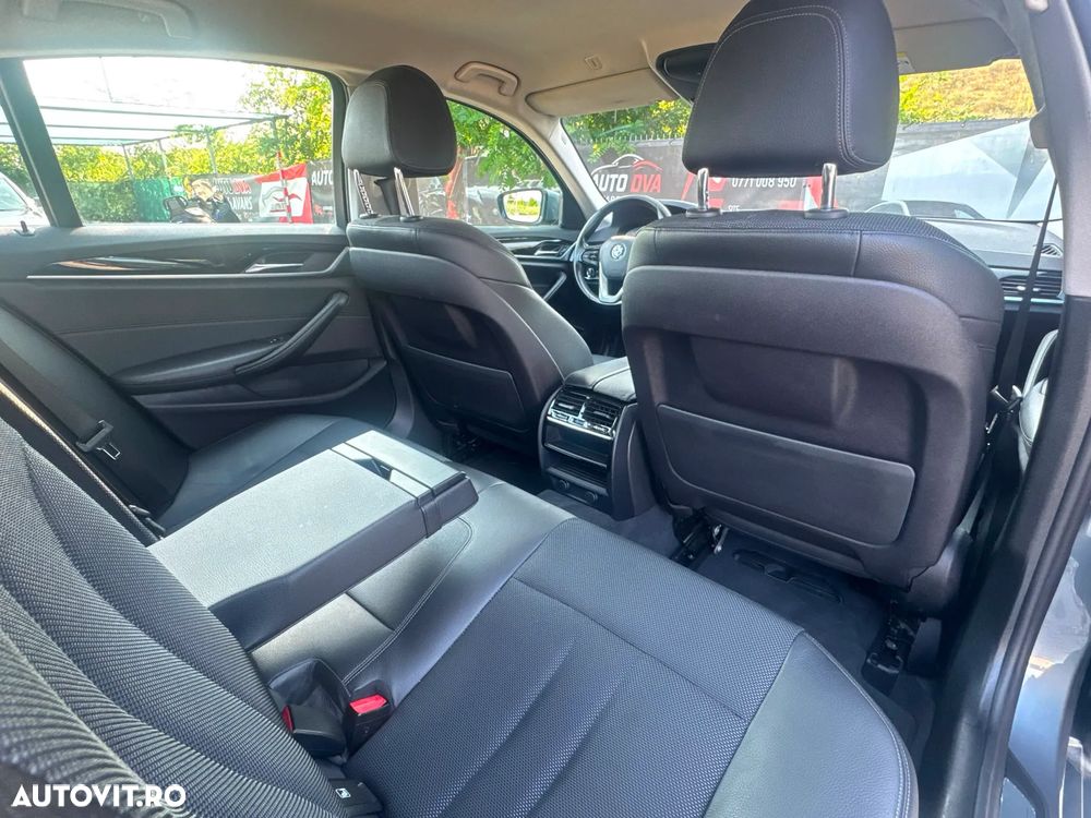 BMW Seria 5 530i Aut. Sport Line - 18