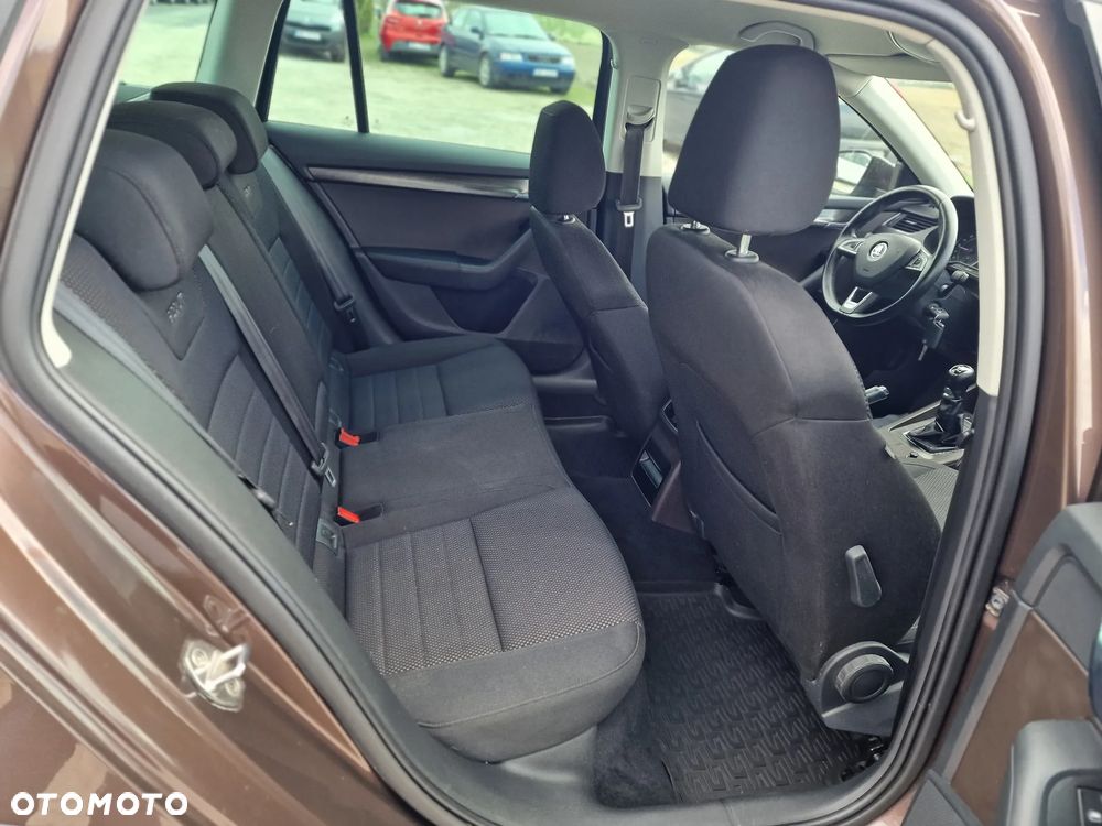 Skoda Octavia 2.0 TDI (Green tec) 4x4 Scout - 24