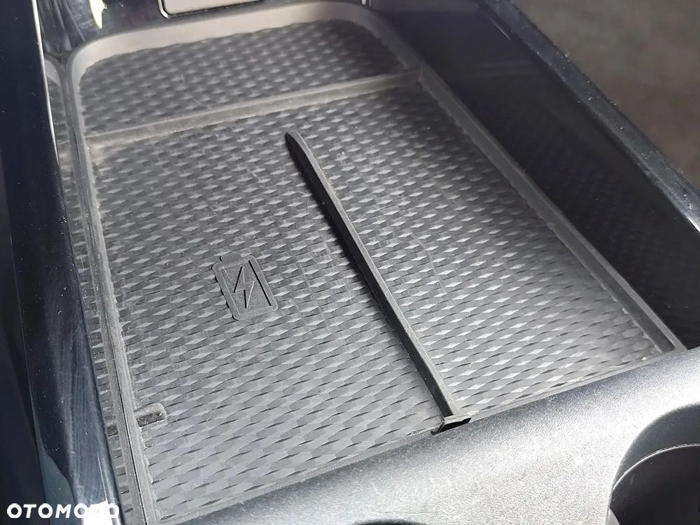 Ford Mustang Mach-E 91 kWh AWD Premium - 29