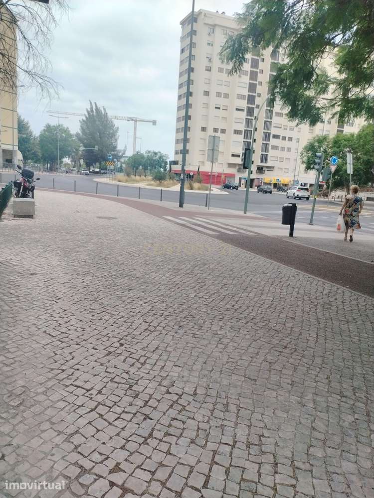 Apartamento T2 em Sacavém, Loures - Excelente Oportunidade! - Grande imagem: 2/6