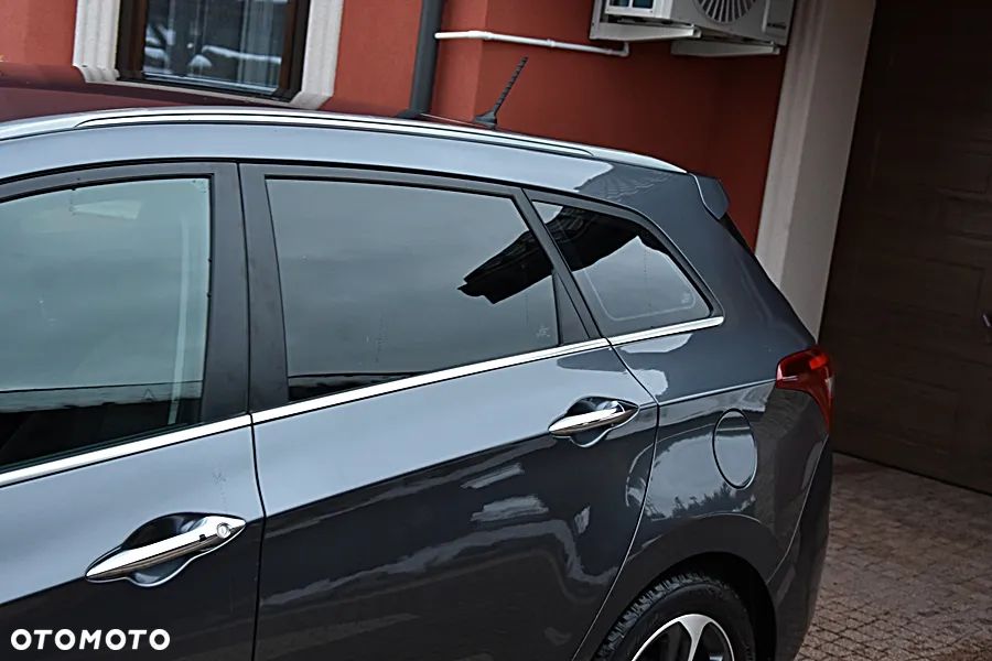 Hyundai i30 1.6 CRDi Premium - 17