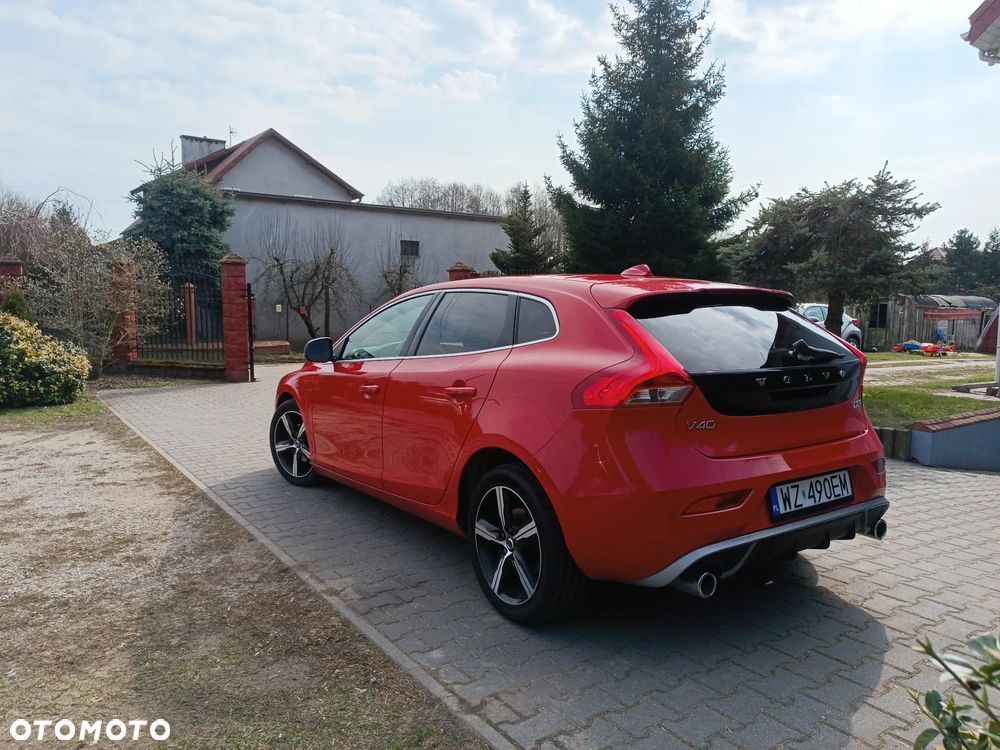Volvo V40 D2 Drive-E R-Design Momentum - 26