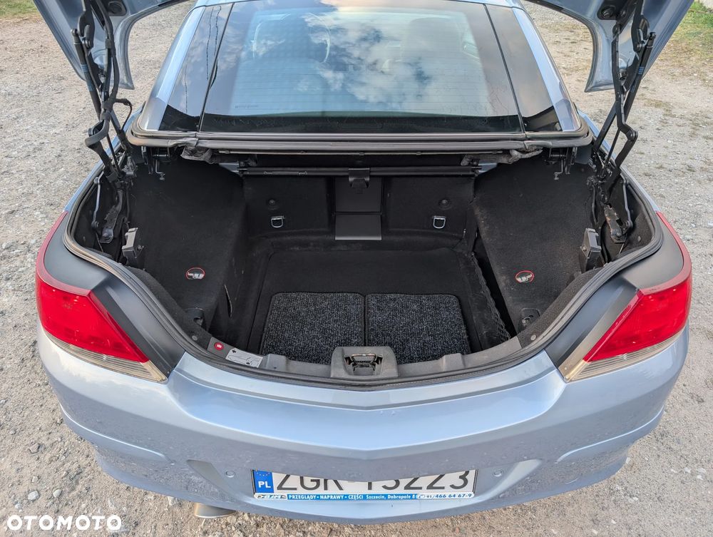 Opel Astra 1.6 - 9