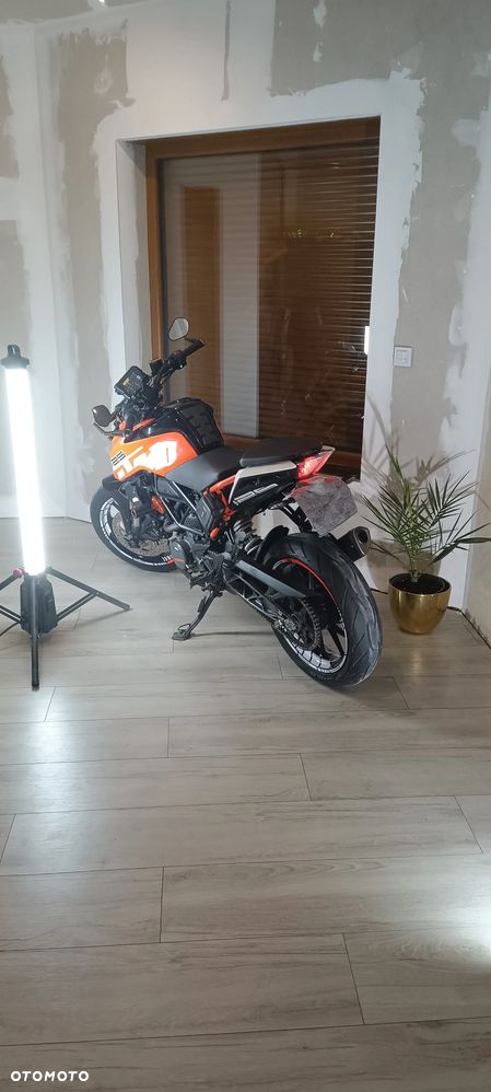 KTM Duke 125 - 8
