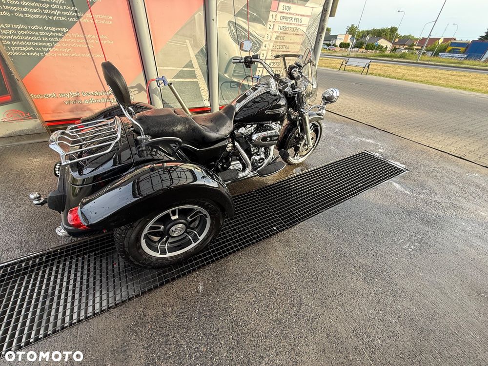 Harley-Davidson Trike Freewheeler - 2