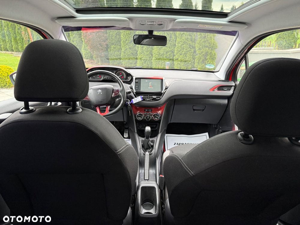 Peugeot 208 - 18