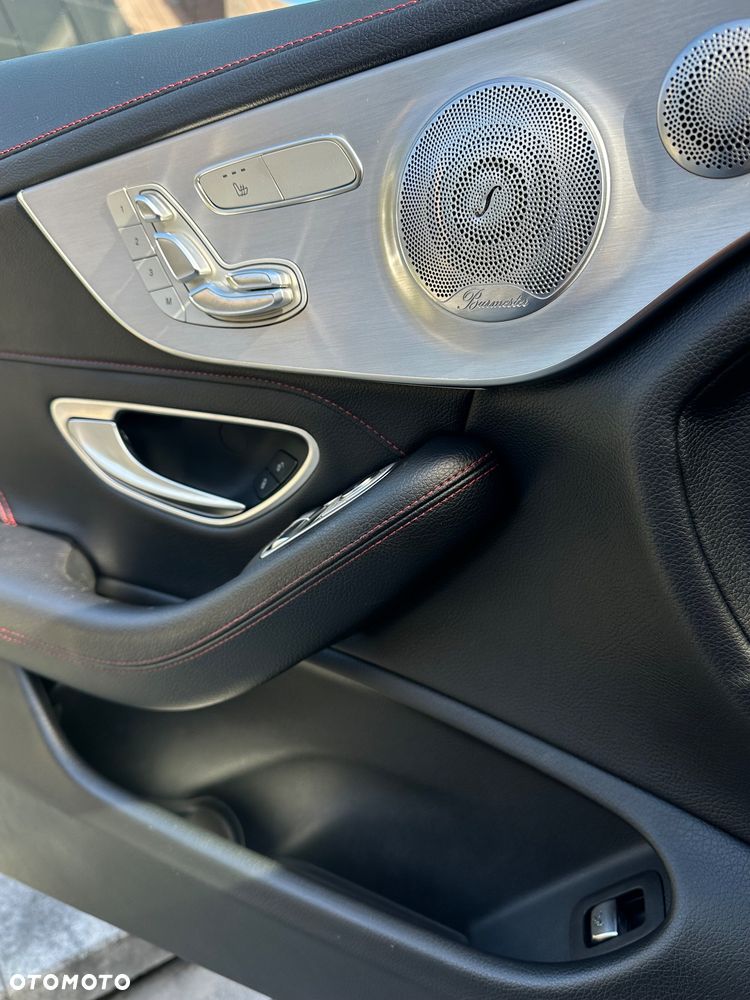 Mercedes-Benz Klasa C AMG 43 4Matic 9G-TRONIC Night Edition - 16