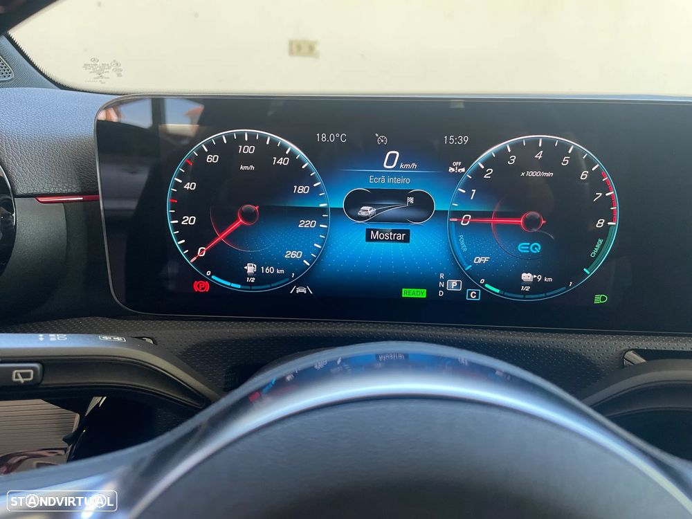 Mercedes-Benz A 250 e 8G-DCT AMG Line - 35