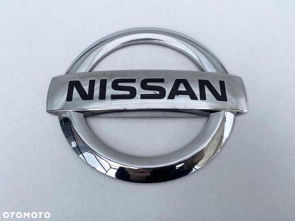 NISSAN NV400 10- ZNACZEK EMBLEMAT DRZWI TYLNYCH CHROM 90891BZ50A ORYGINAŁ - 1