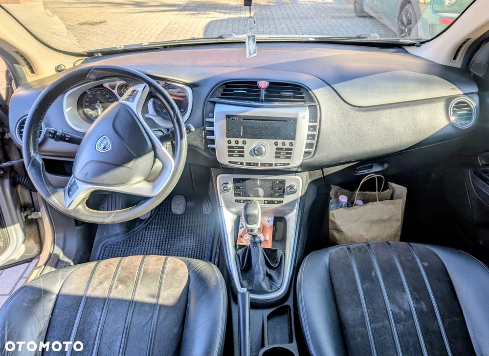 Lancia Delta 1.6 MJ Platino - 5