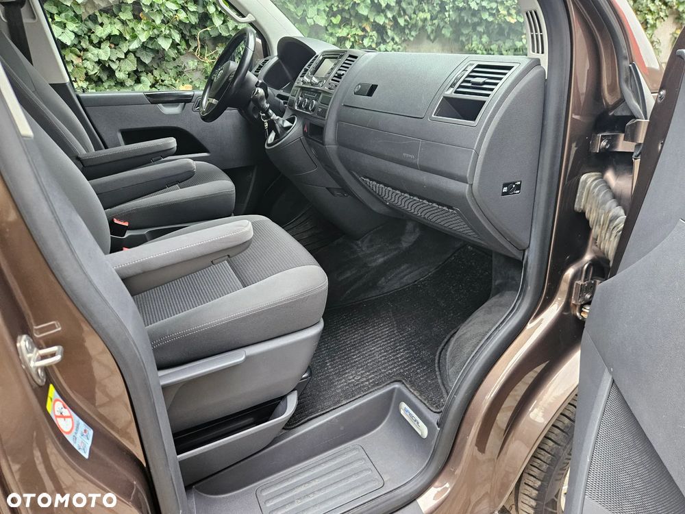 Volkswagen Multivan - 17