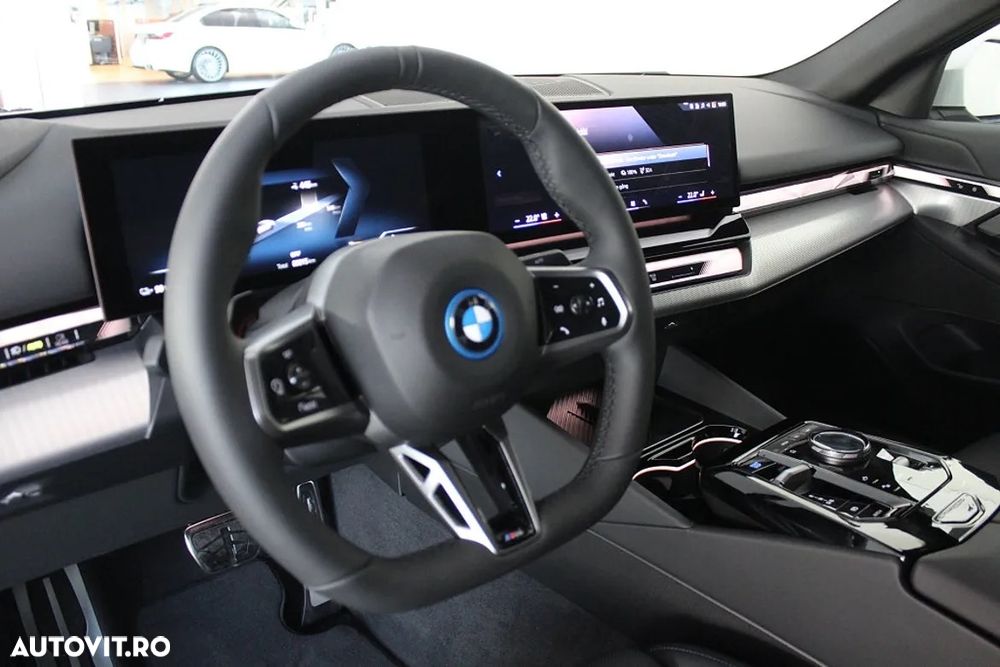 BMW i5 - 8