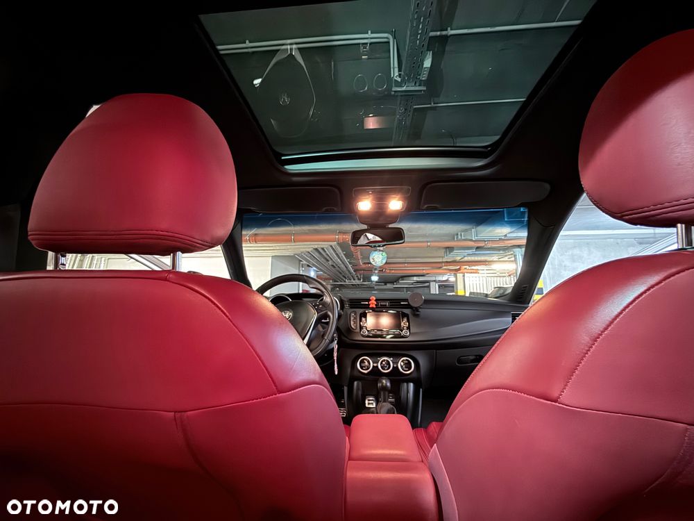 Alfa Romeo Giulietta 1750 TBi Veloce TCT - 10